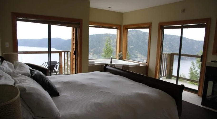 Moon Water Lodge