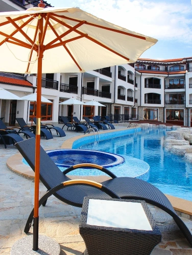 1 Bedroom Executive Double Apartment with pool view
