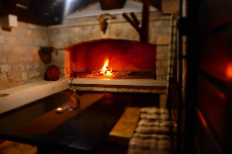 2 Bedrooms Cottage
