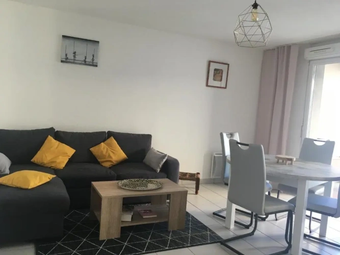2 Bedrooms Apartment