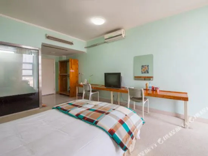 Gold Apple Hotel
