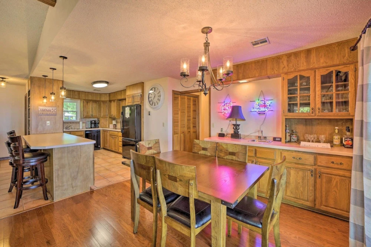 Grand Lake Views + Fire Pit: Monkey Island Home!