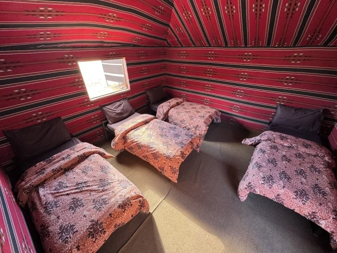 Standard Quadruple room with mountain view