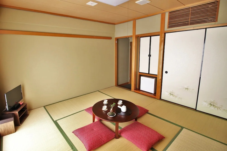Cottage EMI