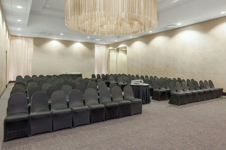 Crowne Plaza Chicago Ohare Hotel And Conference Center photo 18