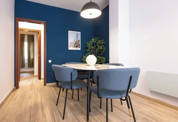 2 Bedrooms Apartment