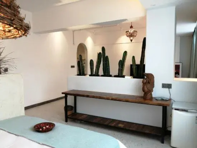 Kending Aiqinghai Hostel