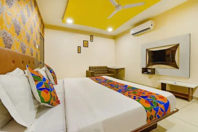 Fabhotel Shiv Residency