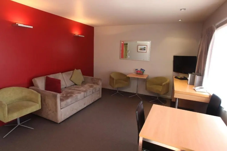 2 Bedrooms Suite