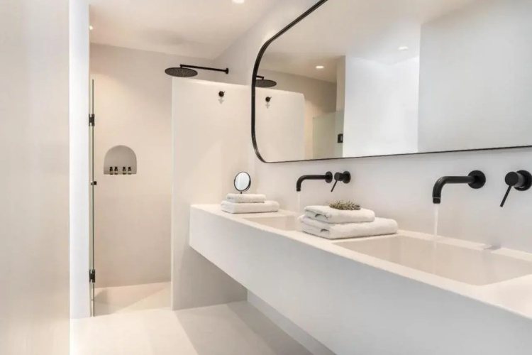 Akra Suites & Spa