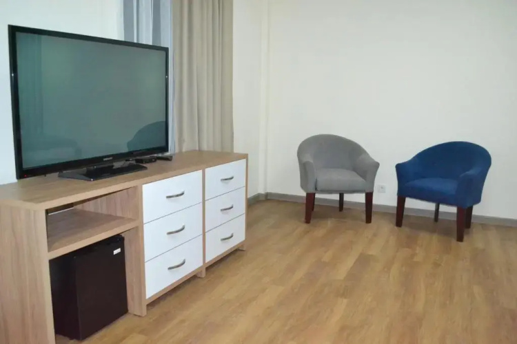 Golden Dragon Villa Hotel