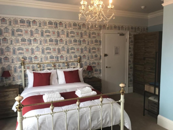 Standard Triple room
