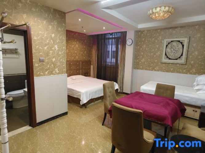 Standard Twin Family room