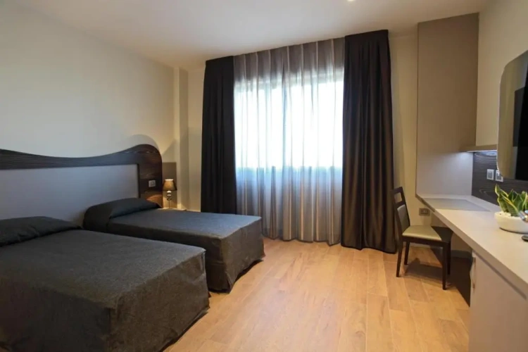 Triple room