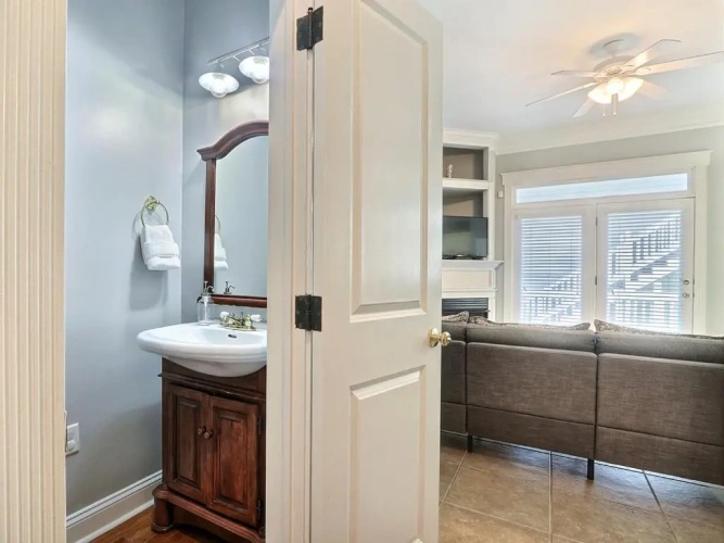 4 Bedrooms Cottage