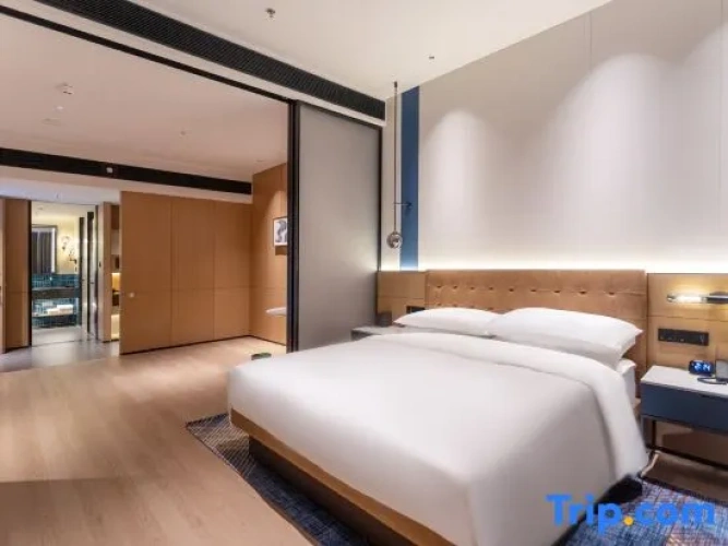 Deluxe Suite with river view