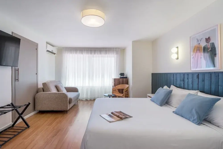 Classic Triple room