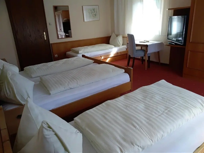 Standard Quadruple room with balcony