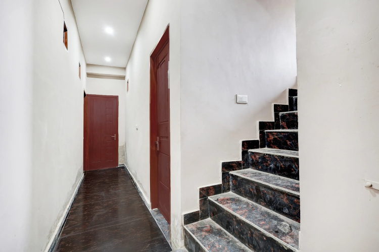 Collection O Sector 33 Gurgaon