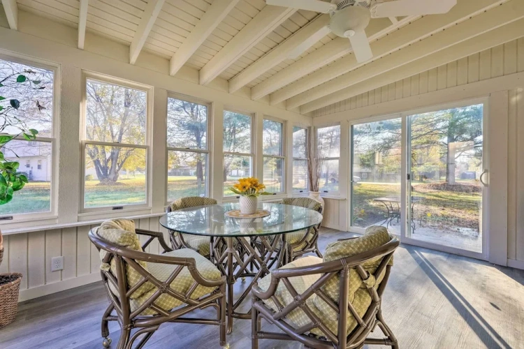 4 Bedrooms Cottage