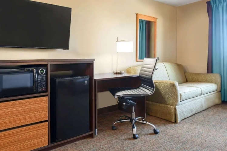Quadruple Suite