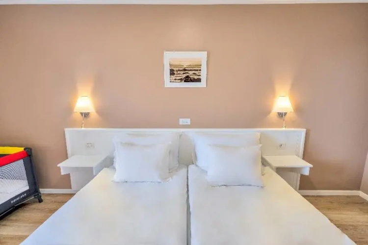 1 Bedroom Apartment with ocean view