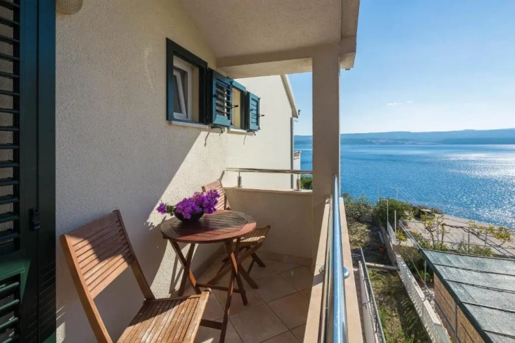 Studio with sea view