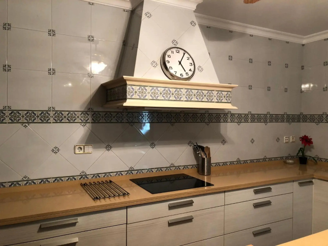 Casa grande con piscina