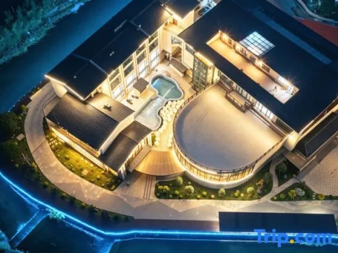 Mogan Shan Muxi Bay Wellness Private Hot Spring Homestay