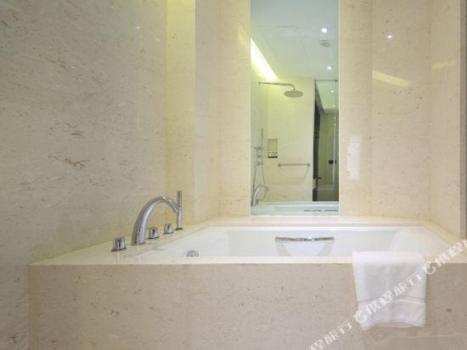 Deluxe Double Suite