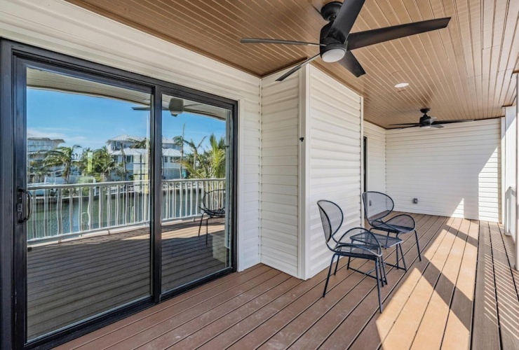 4 Bedrooms Cottage