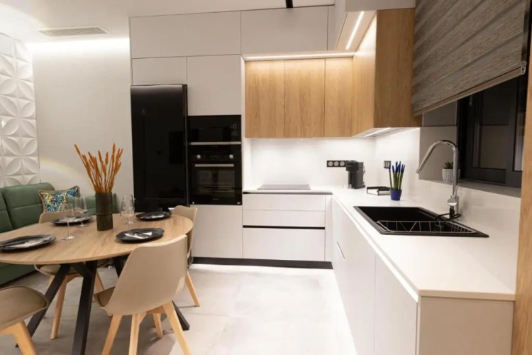 2 Bedrooms Apartment