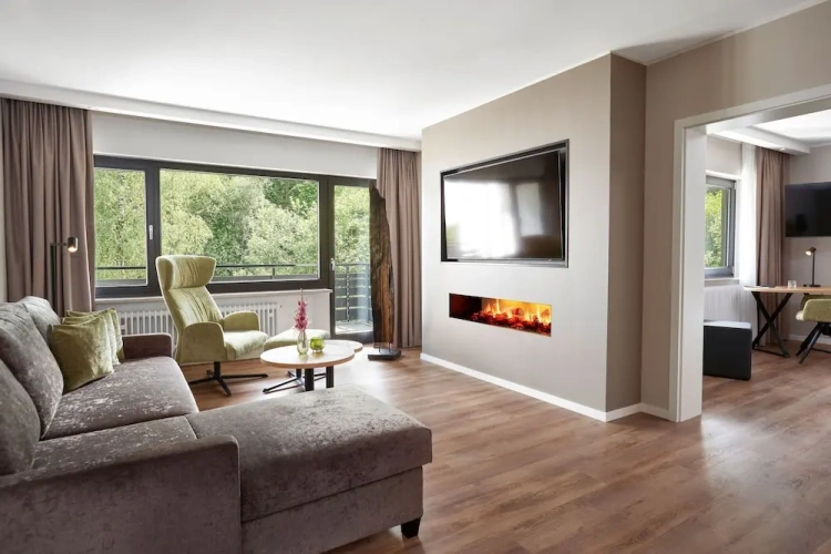 1 Bedroom Deluxe Suite with balcony