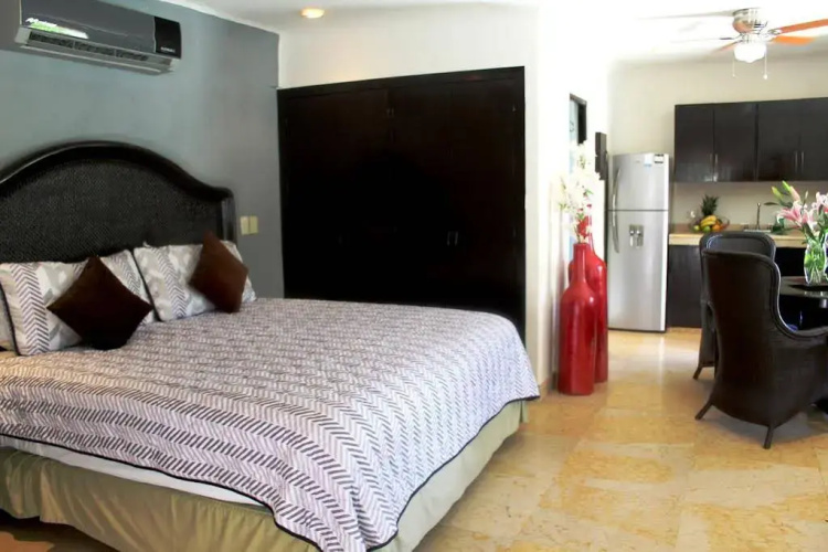 Blue Palms Suites