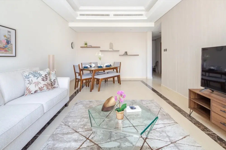 Impressive 2BR Loft W/ Study In Downtown Dubai