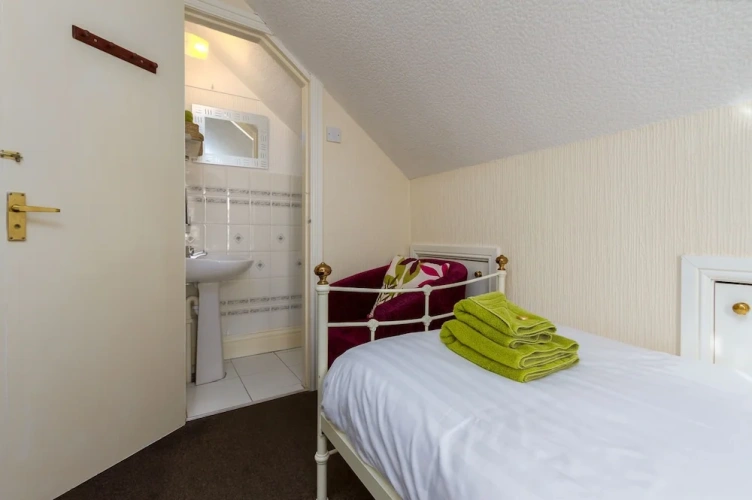 Standard Single room