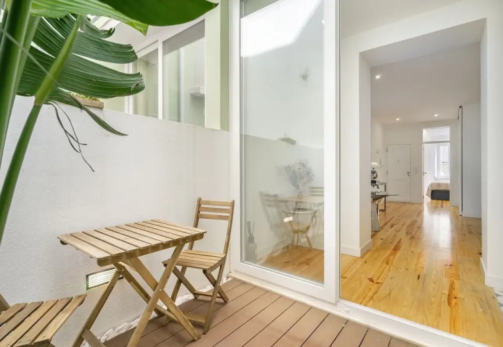 Chic 1-Bed W/ Patio Perfect To Explore Lisbon
