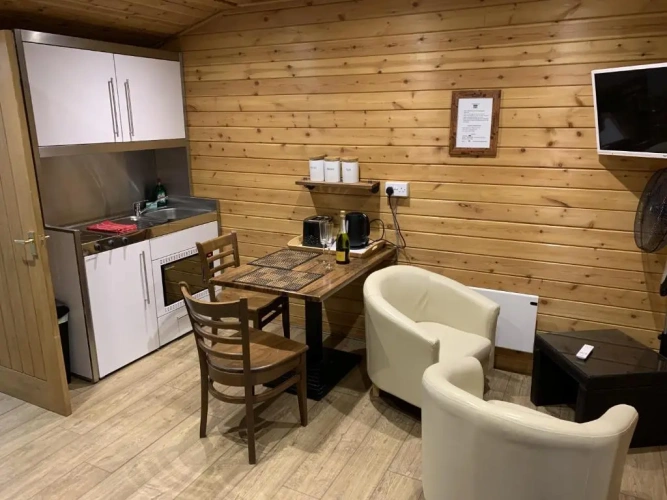 1 Bedroom Triple Apartment
