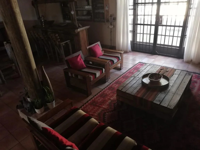 Ama-Zing African Safaris Lodge