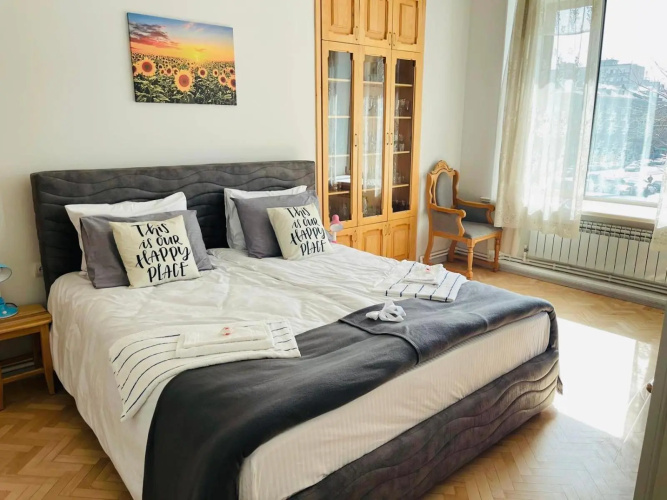Spacious 1 Bedroom in Yerevan