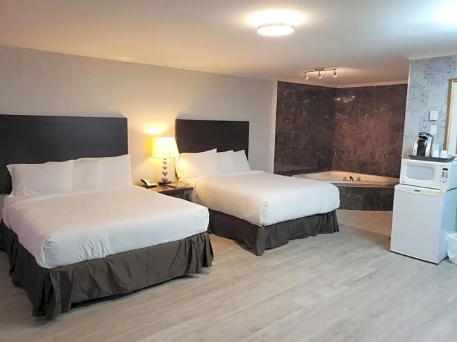 Deluxe Suite
