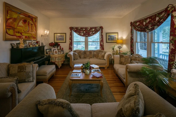 Taylor House Inn