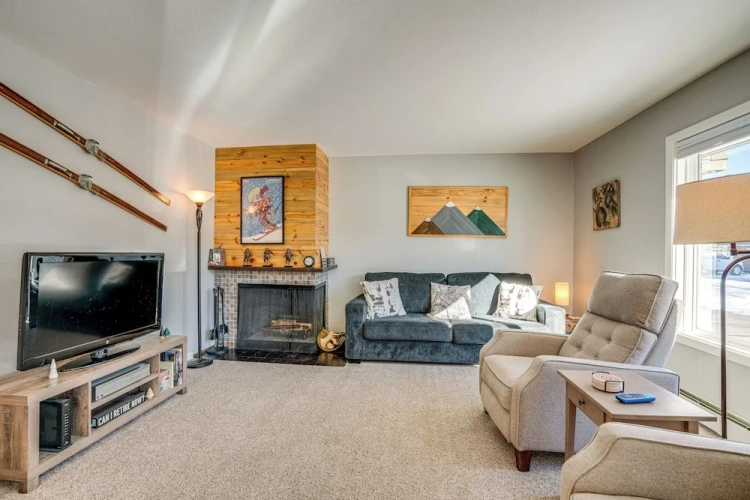 2 Bedrooms Apartment