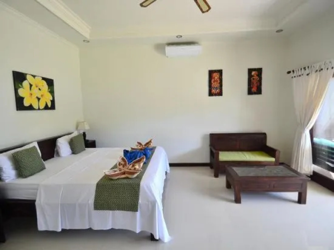 Solaluna Beach Homestay
