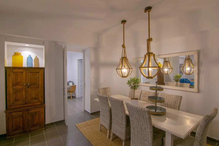 Art Pantheon Apartment (Three-Bedrooms)