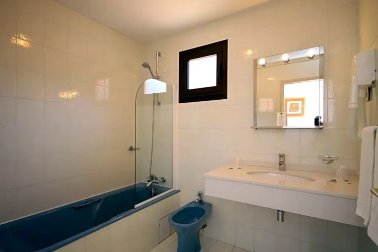 Standard Quadruple room with balcony and with sea view