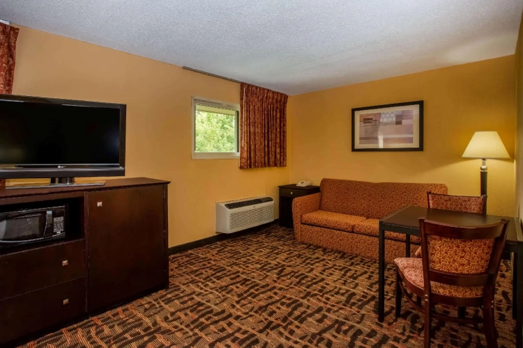 Quadruple Suite