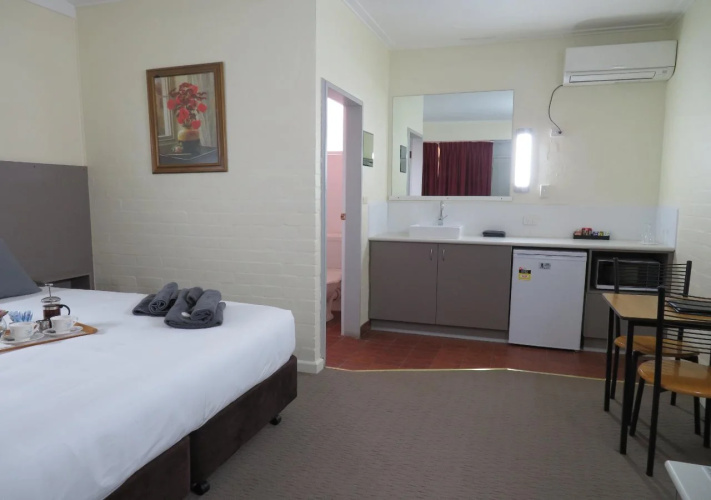 Bishops Lodge Narrandera