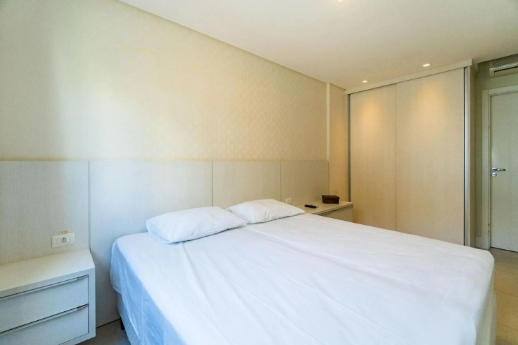 Boulevard Bombinhas - Condo com Piscina - Apto 3 dorms 6 pessoas