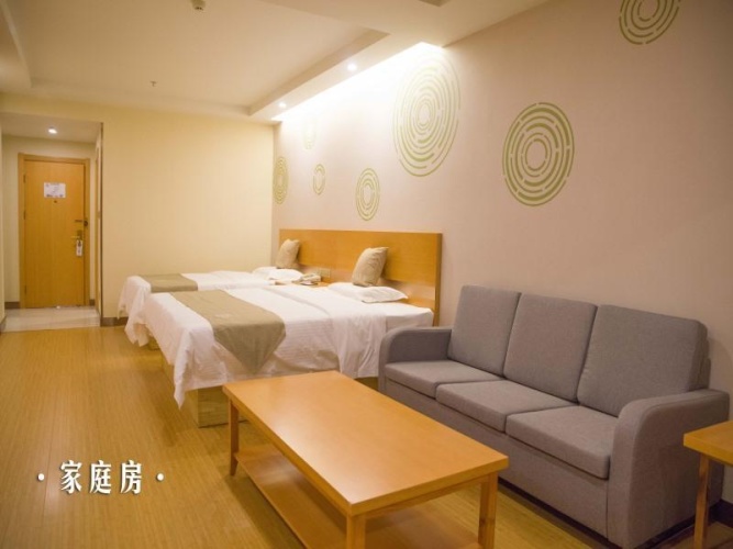 Standard Triple room